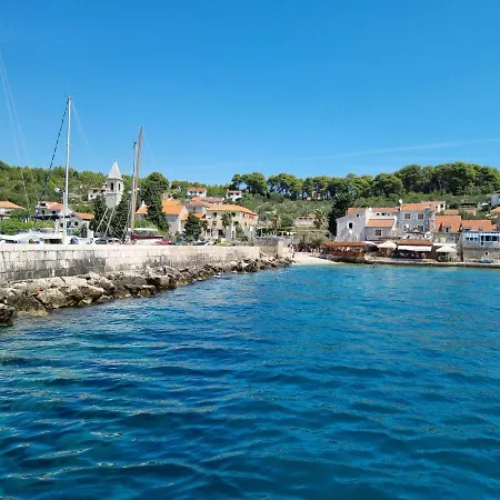 Holiday Home Ana Holiday home Prvic Luka