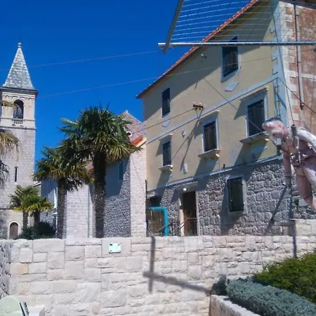 Holiday Home Ana * Prvic Luka